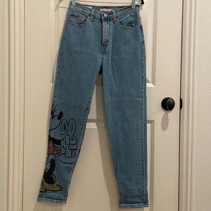 Levi’s Minnie Mouse High Rise Boyfriend Jeans, Size 27